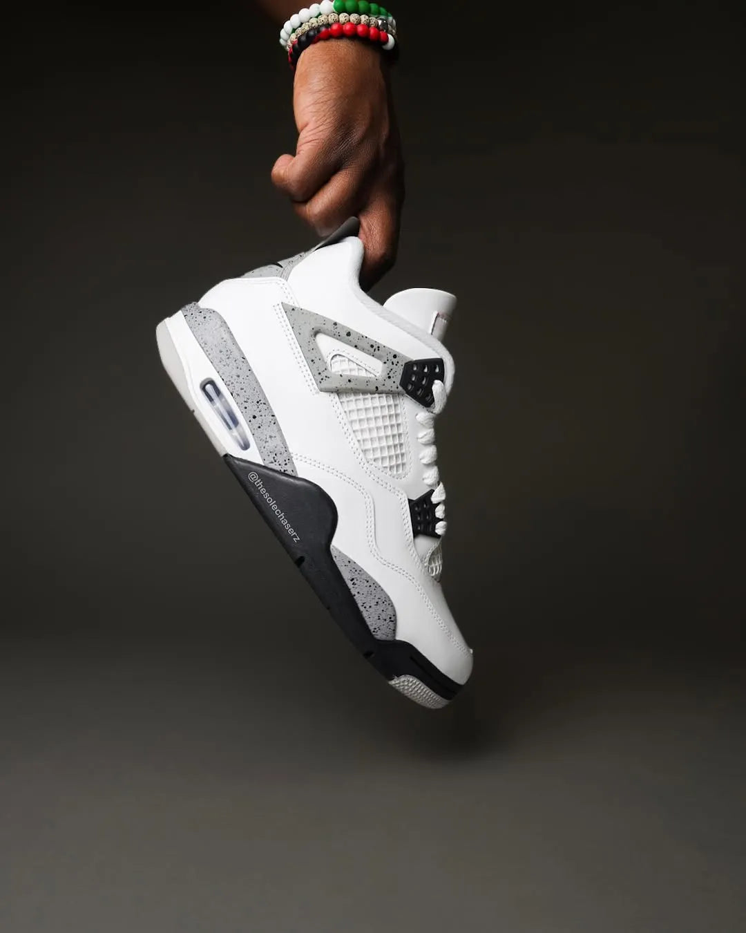 Jordan 4 Retro White Cement (2025): een klassieker keert terug in full-family sizing