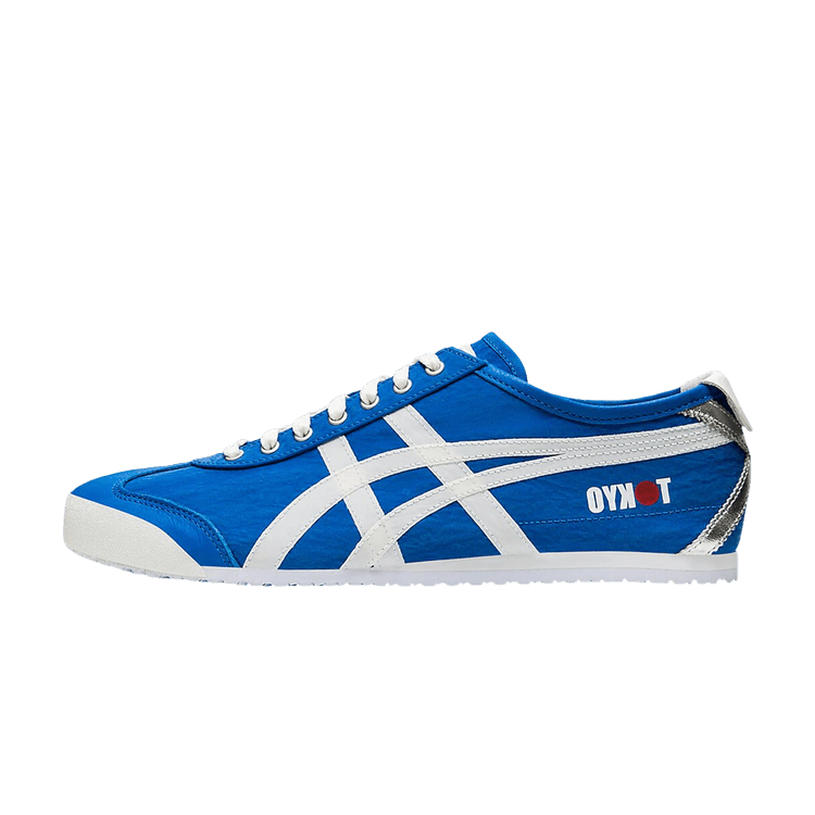 Onitsuka Tiger Mexico 66 Konbu Tokyo Directoire Blue, zijaanzicht met blauw canvas, witte strepen en zilver accent op hiel