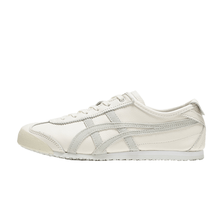 Onitsuka Tiger Mexico 66 White Light Sage, zijaanzicht van witte sneaker met zilveren stripes en grijze stiksels