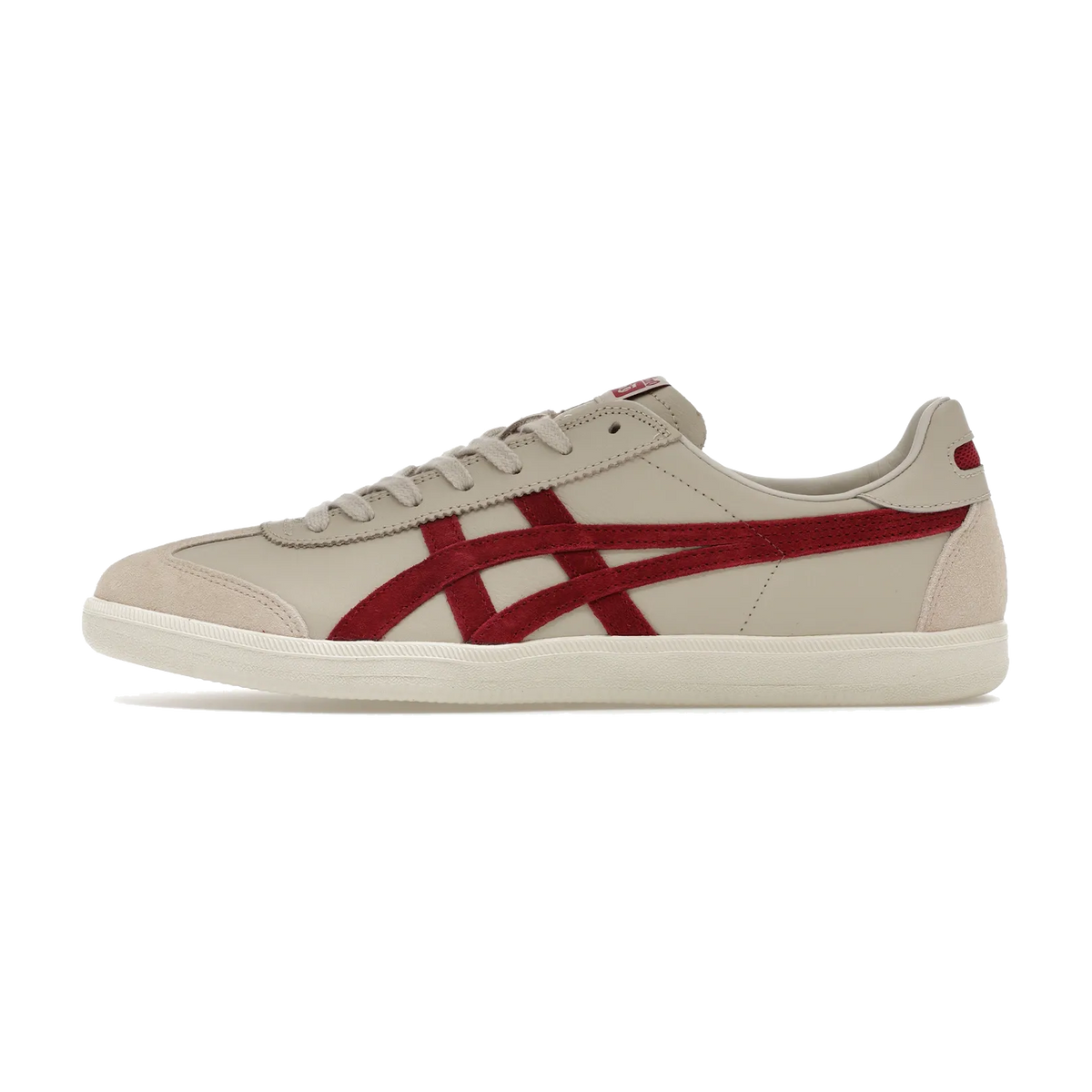 Onitsuka Tiger Tokuten White Burgundy, zijaanzicht met crème lederen upper en bordeauxrode strepen, witte zool