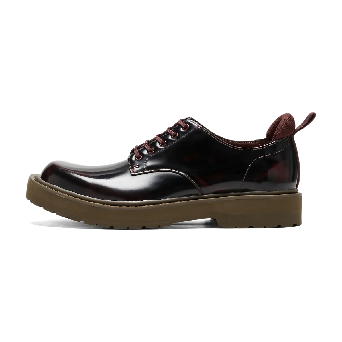 Onitsuka Tiger Tiger Derby Brown, zijaanzicht met glanzend donkerbruin leer en beige luchtgerichte zool