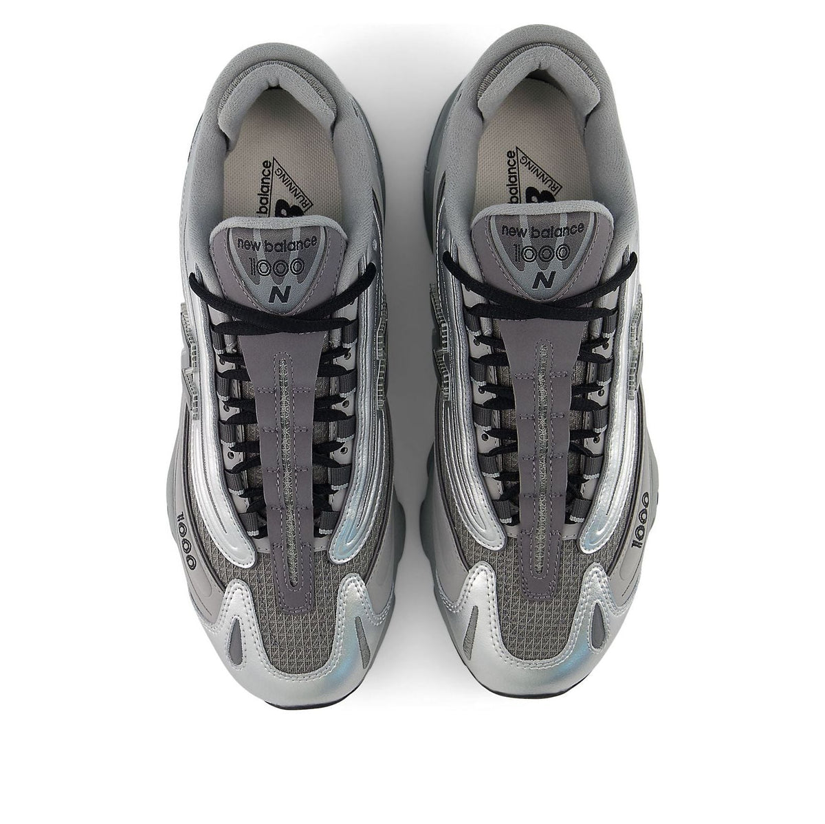 New Balance 1000 Silver Metallic Slate Grey, bovenaanzicht paar schoenen met grijs textiel en zwarte veters