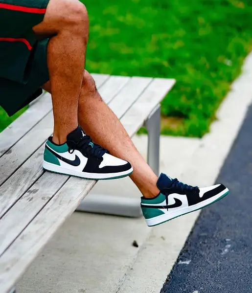 Jordan 1 Low White Black Mystic Green