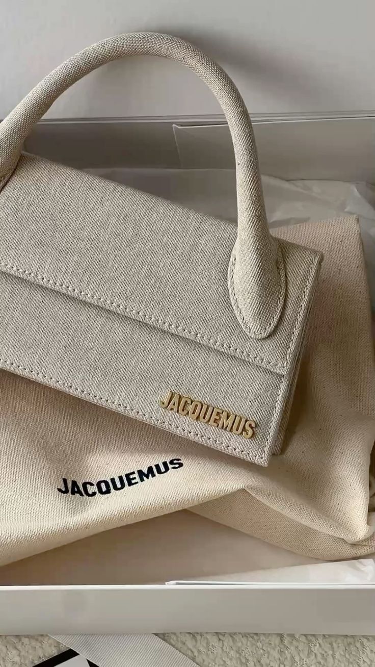 Jacquemus Long Chiquito Light Grey