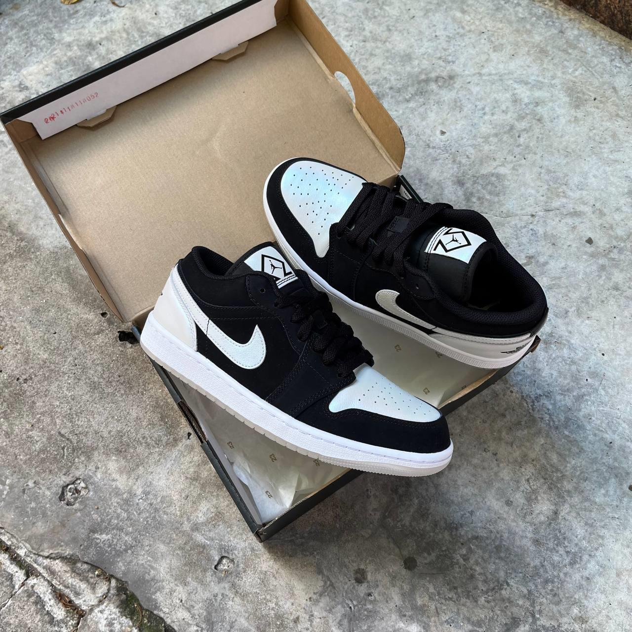 Air Jordan 1 Low Black White Diamond