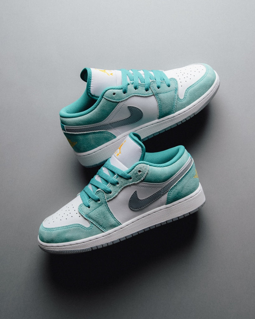 Air Jordan 1 Low SE New Emerald Grey DO8244-301