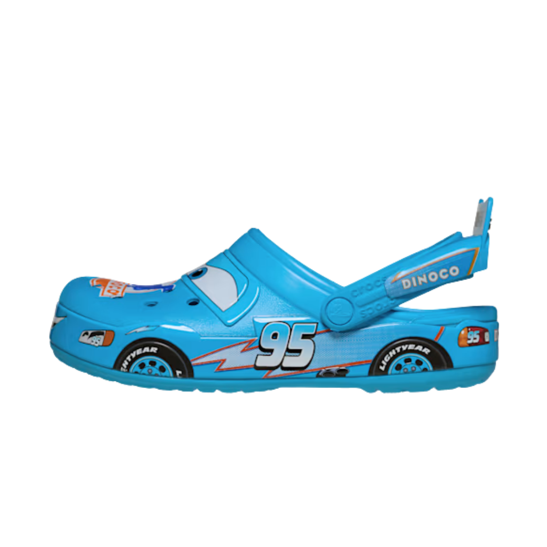Crocs Crocband Clog Cars Lightning McQueen Dinoco, zijaanzicht met blauw design en nummer 95