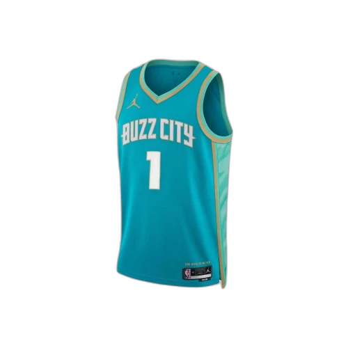 Jordan Lamelo Ball Hornets Buzz 2023 Jersey Blue, vooraanzicht van turquoise basketbalshirt met goudgeel trim en nummer 1