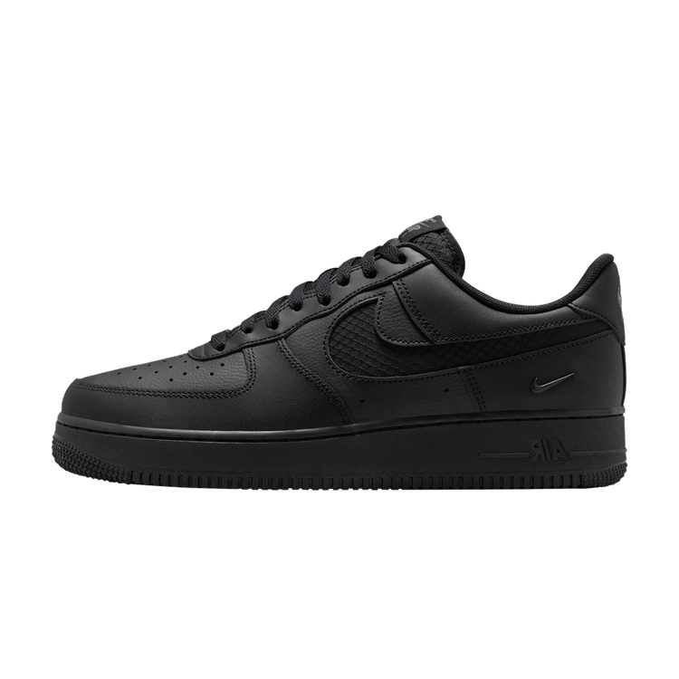 Nike Air Force 1 Low SE Triple Black Ripstop