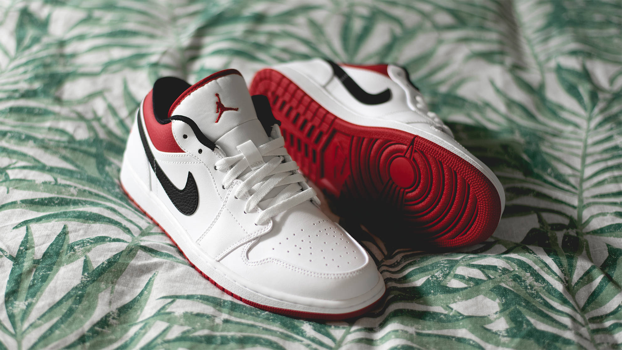 Jordan 1 Low White University Red Black