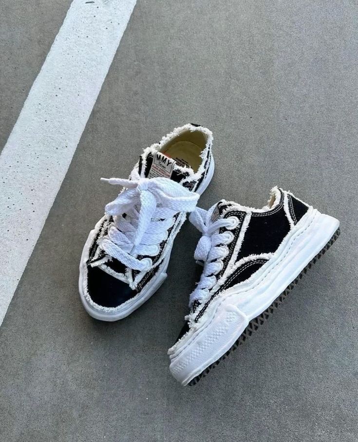 Maison Mihara Yasuhiro Peterson OG Sole Canvas Low Frayed Black PRE-ORDER