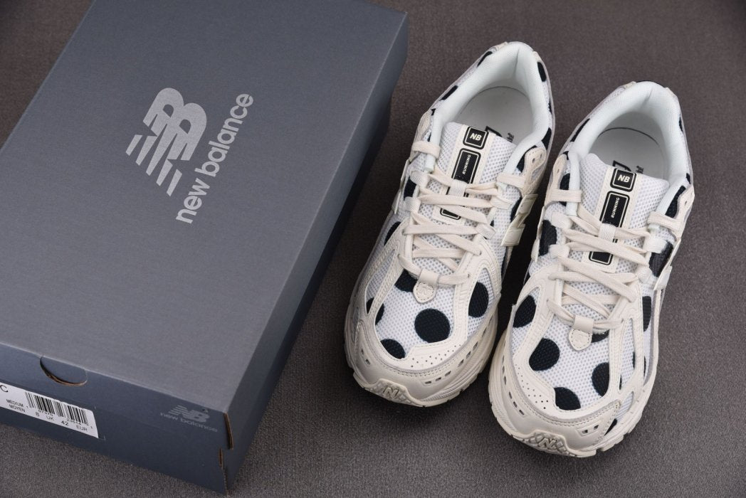 New Balance 1906R Polka Dot Sea Salt