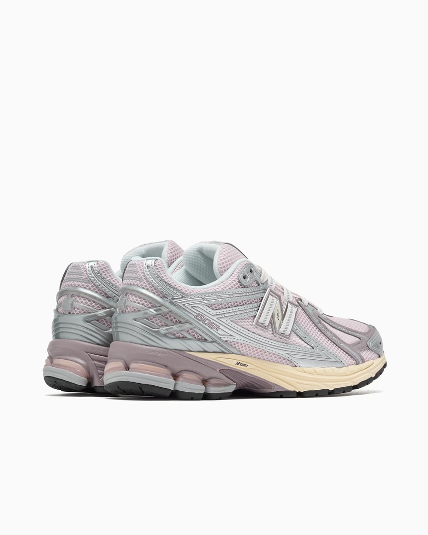 New Balance 1906R Rose Sugar Silver