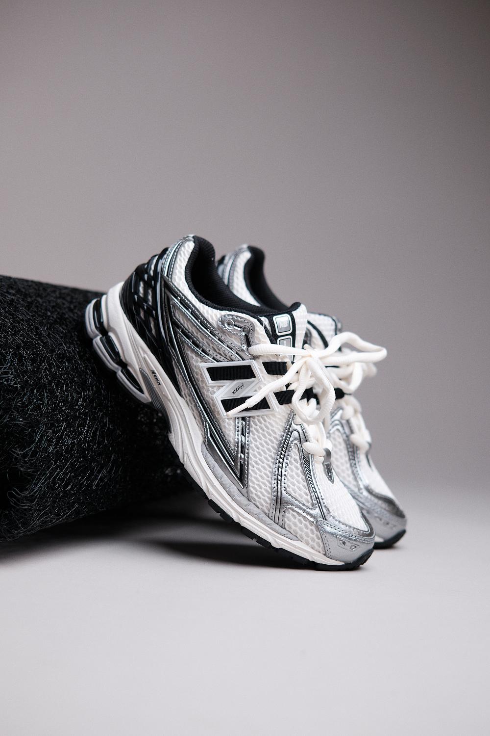 New Balance 1906R Silver Black