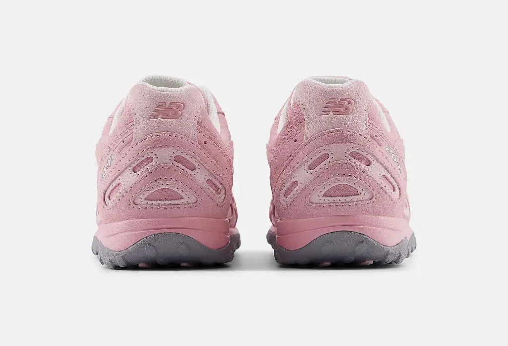 New Balance 204L
Pastel Pink