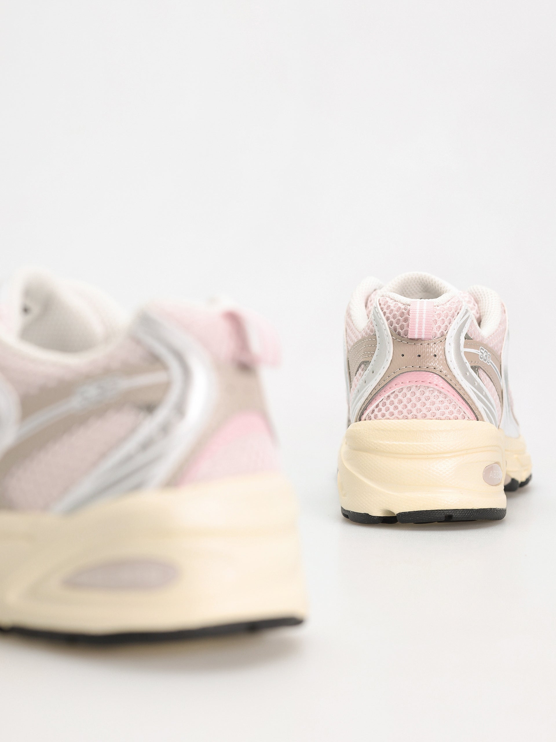 New Balance 530 Pink Granite