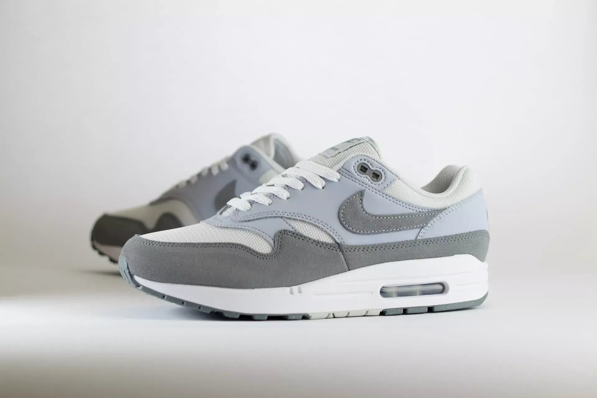 Nike Air Max 1 '87 Photon Dust Wolf Grey