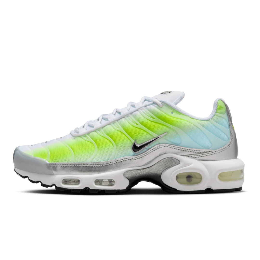 Nike Air Max Plus
Cyber Glacier Blue Gradient