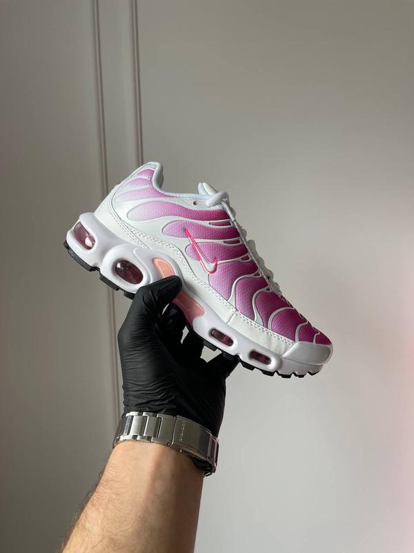 Nike Air Max Plus Pink Fade