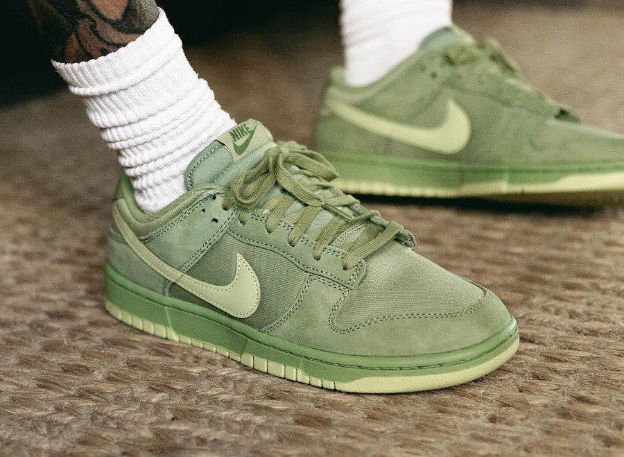 Nike Dunk Low Premium Oil Green