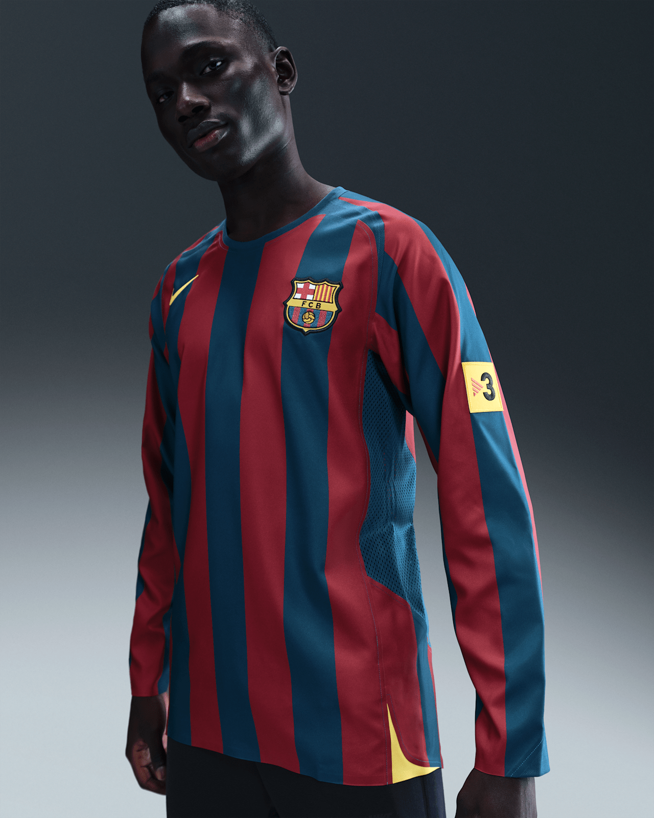 Nike FC Barcelona Re-Issue 2005/06 Ronaldinho #10 Home Jersey