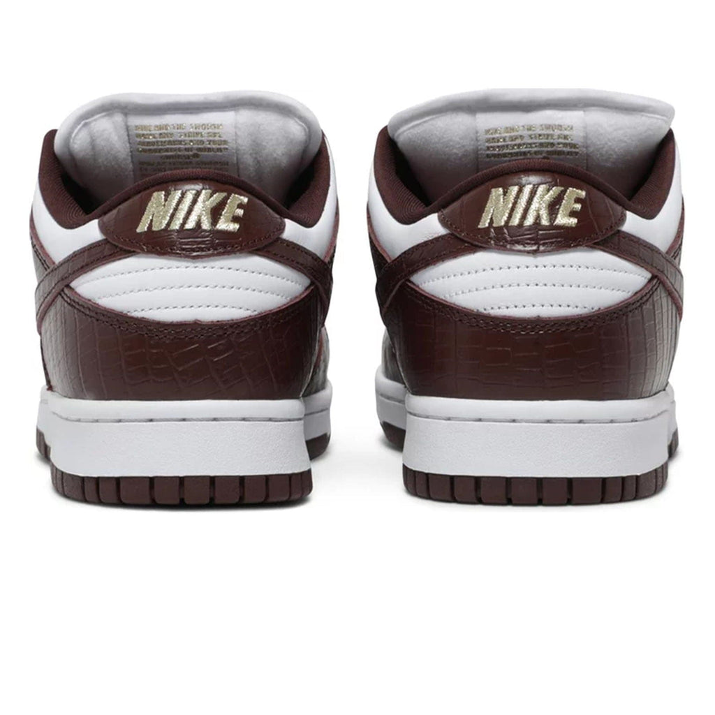 Nike SB Dunk Low Supreme Stars Barkroot Brown