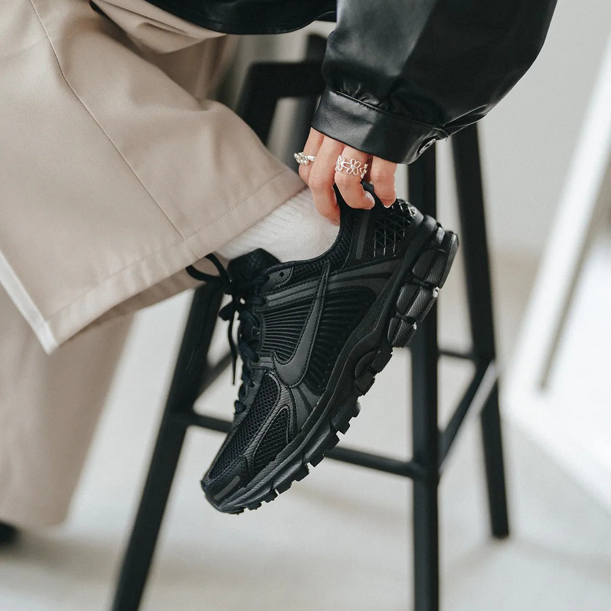 Nike Vomero 5 Triple Black