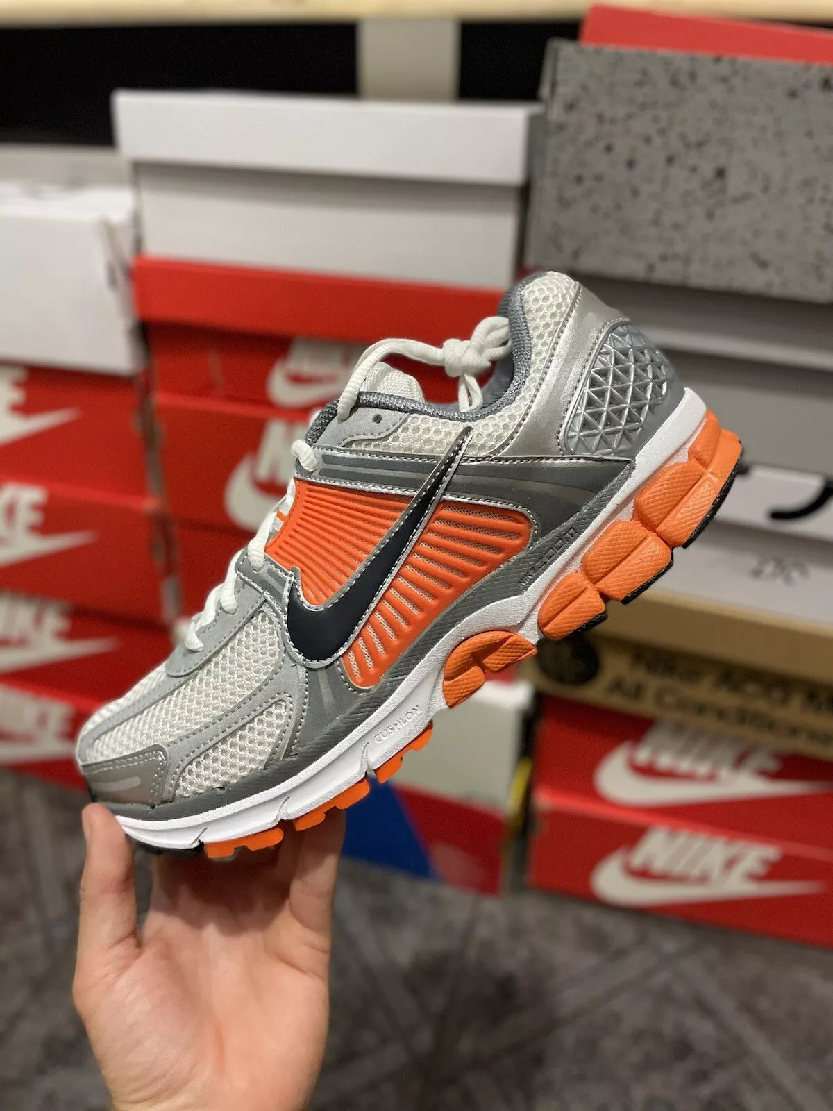 Nike Zoom Vomero 5 Platinum Tint Safety Orange