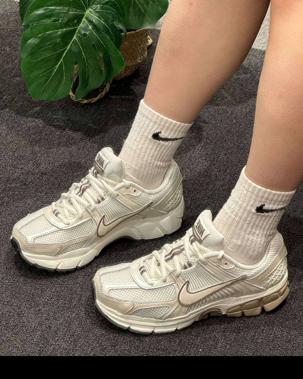 Nike Zoom Vomero 5 Sail Mink Brown Black