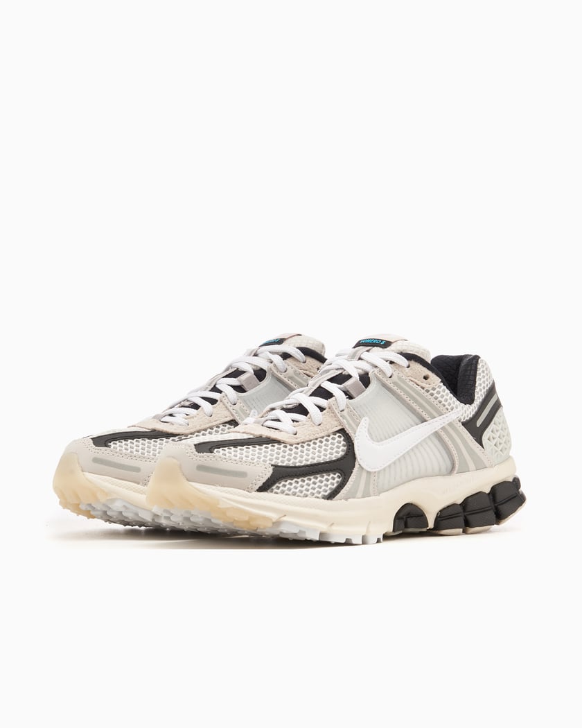 Nike Zoom Vomero 5
Supersonic Light Bone Black