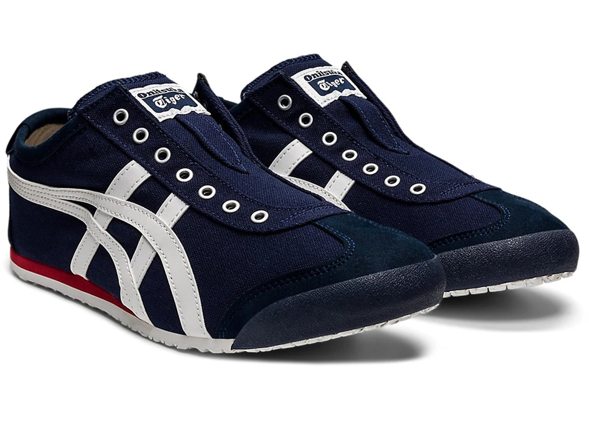 Onitsuka Tiger Mexico 66 Slip-On Navy Off-White Red, paar samen vanuit driekwart aanzicht met merklogo op de tong