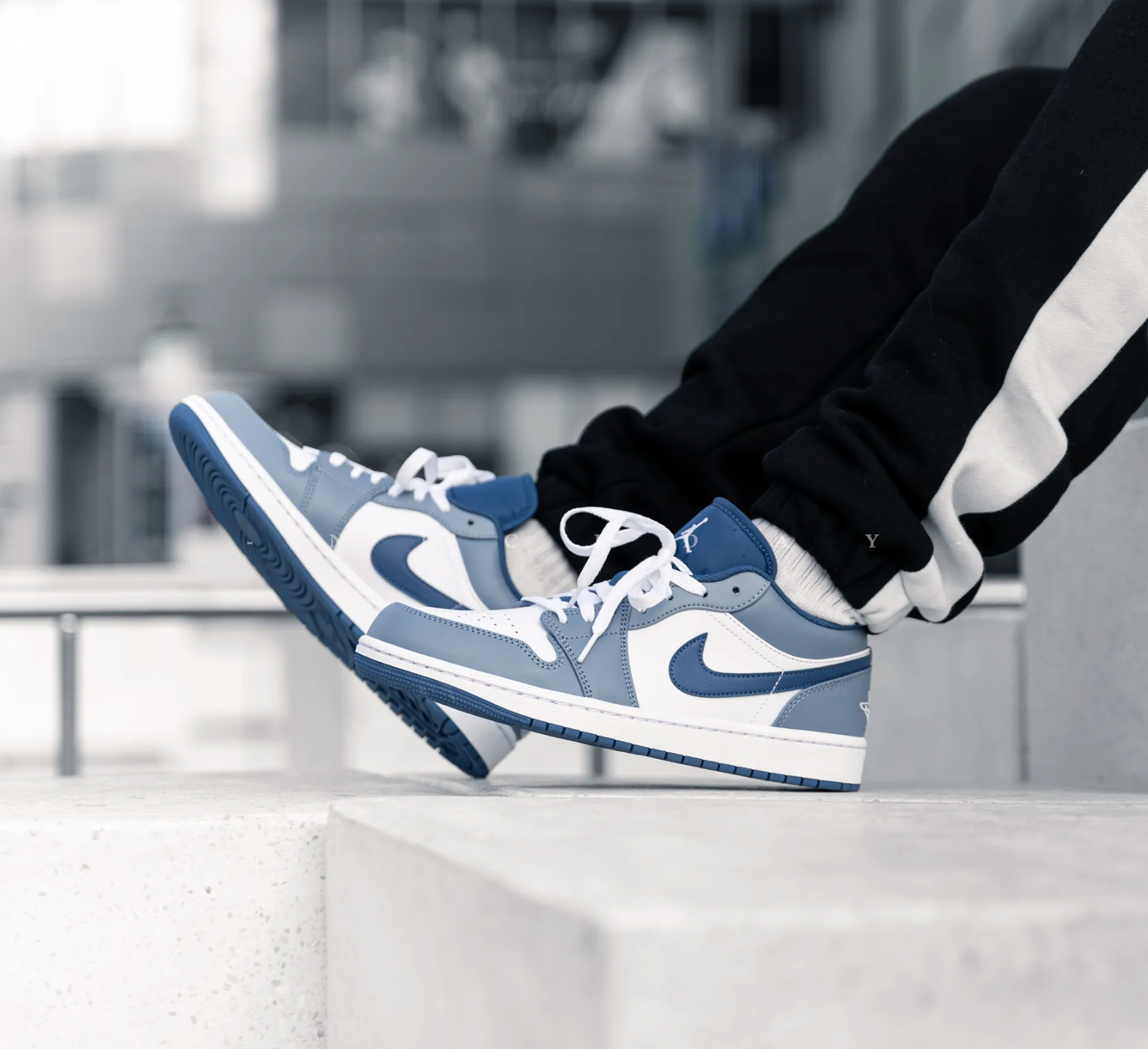 Air Jordan 1 Low Steel Blue 553558-414