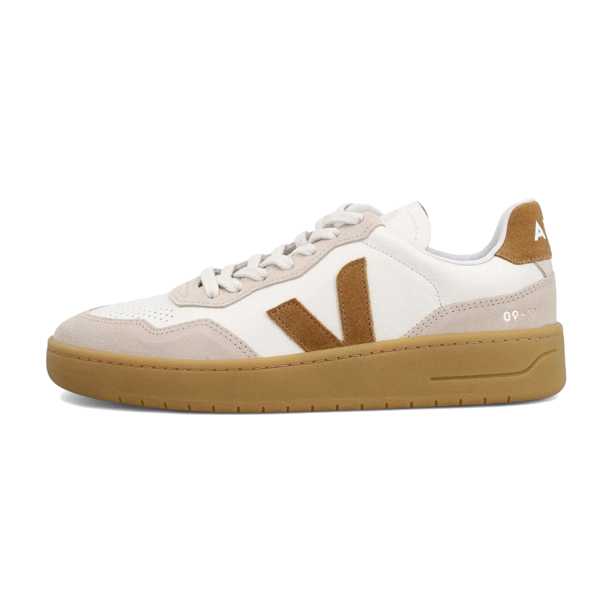 Veja V-90 White Camel zijaanzicht, wit leer met camel suède V-strepen en gumrozool