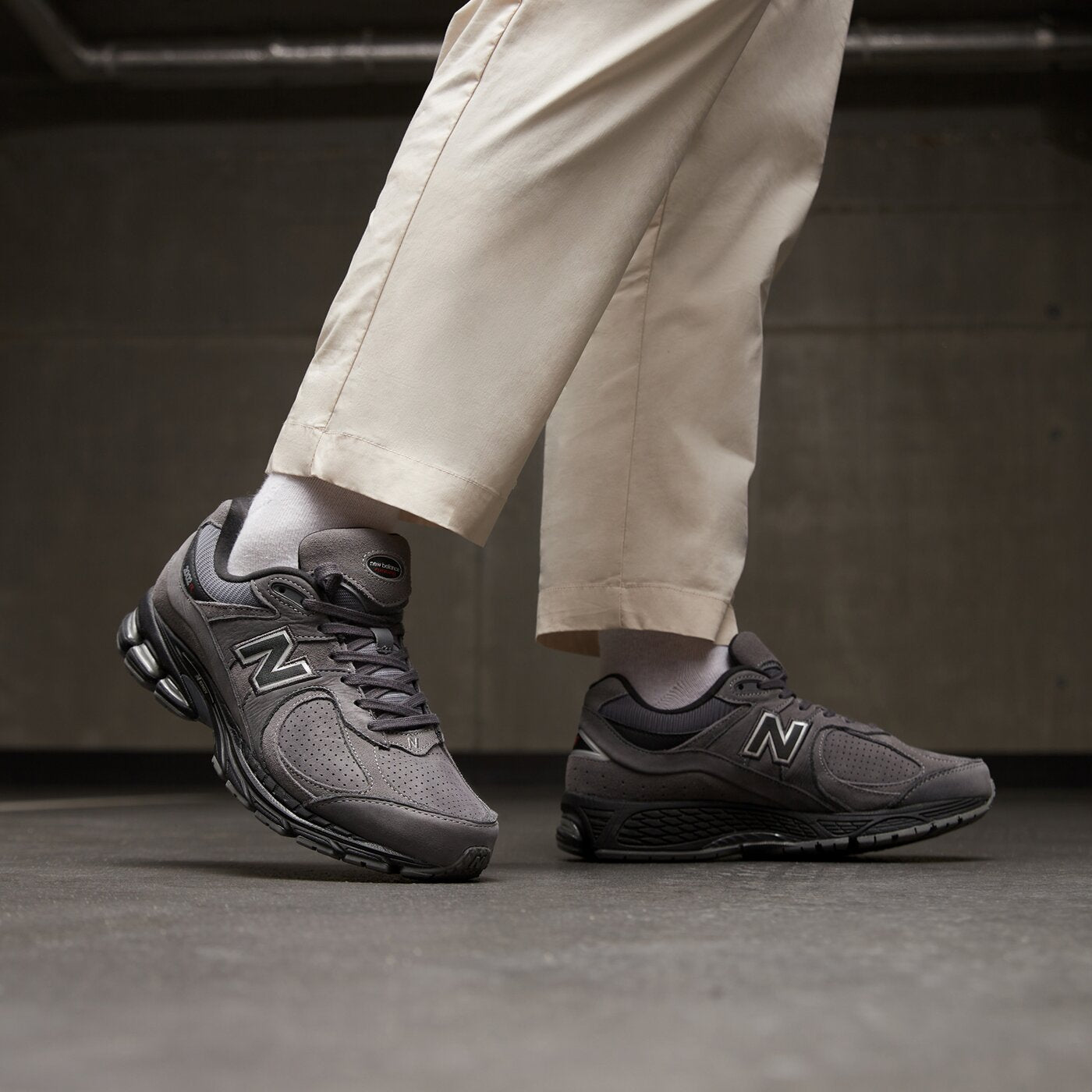 New Balance 2002R Castlerock Black