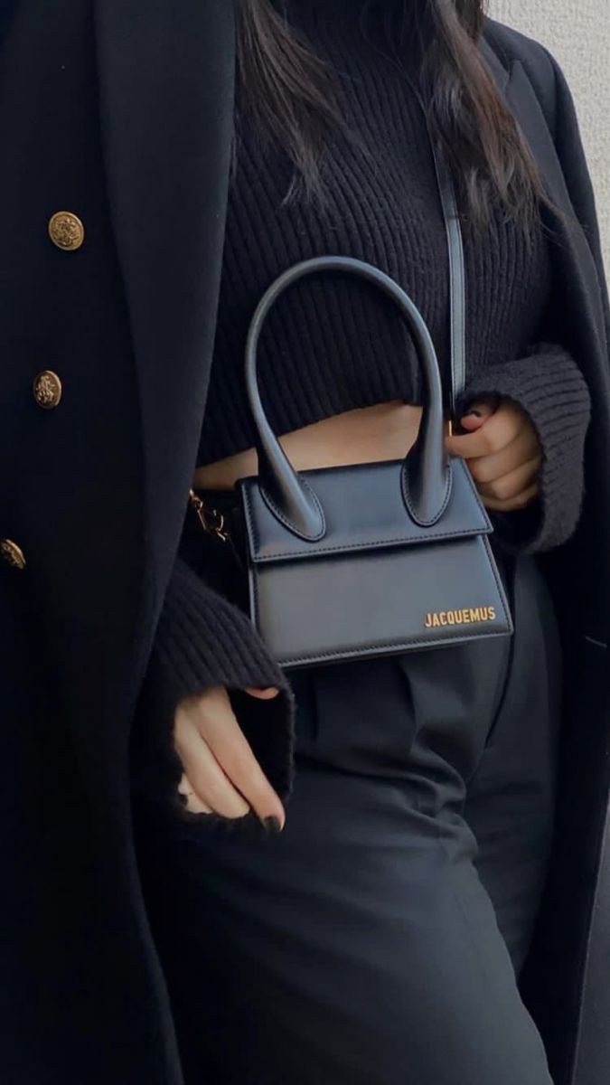 Jacquemus Le Chiquito Moyen Black