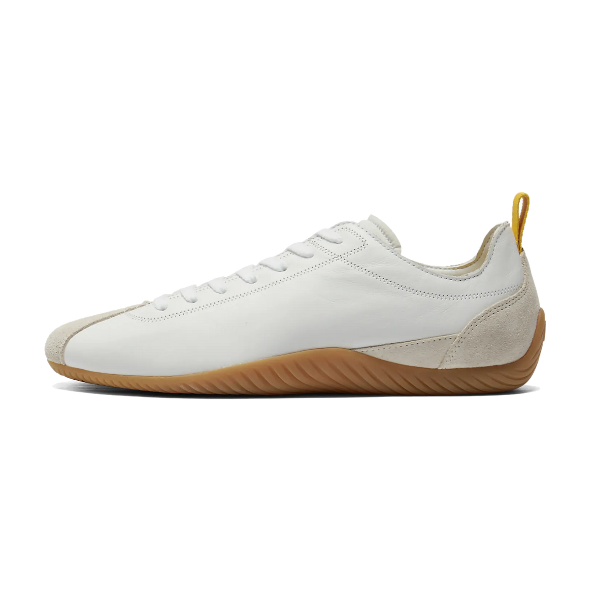 Onitsuka Tiger Wrestlia White Gum, zijaanzicht met wit leder, suède details en gumzool