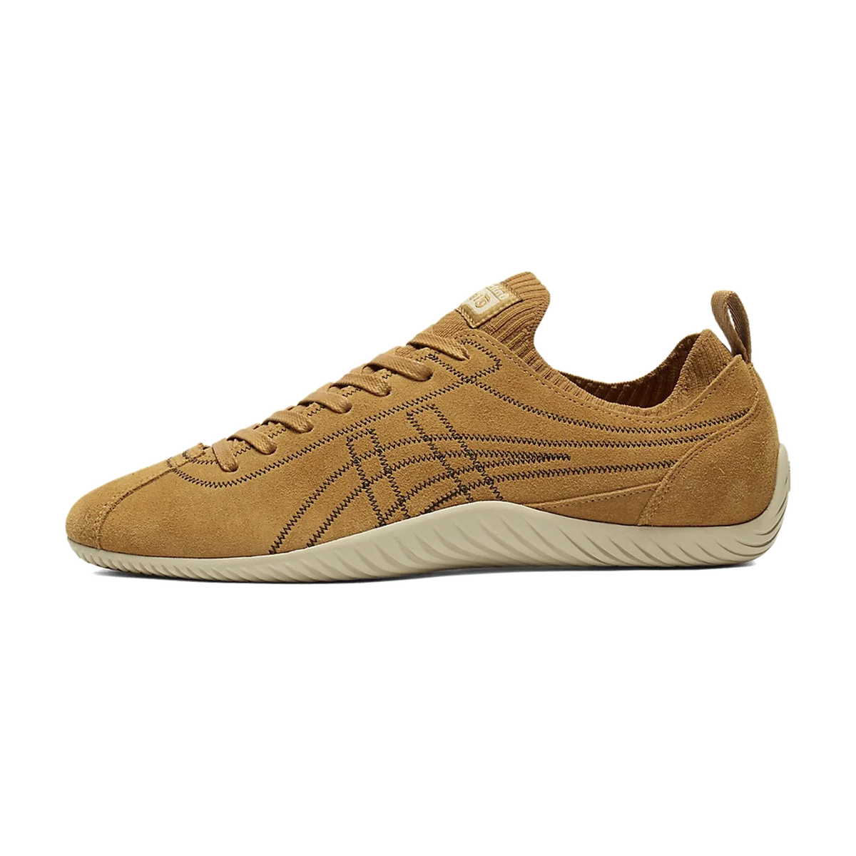 Onitsuka Tiger SCLAW Tan zijaanzicht, bruinbeige suède met gestreepte details en cremekleurige zool