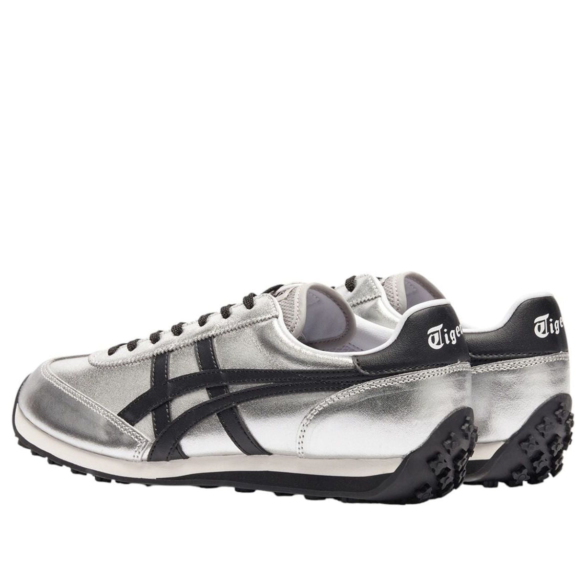 Onitsuka Tiger EDR 78 Pure Silver Black, achteraanzicht met zwart logo op hiel en gestileerde zool