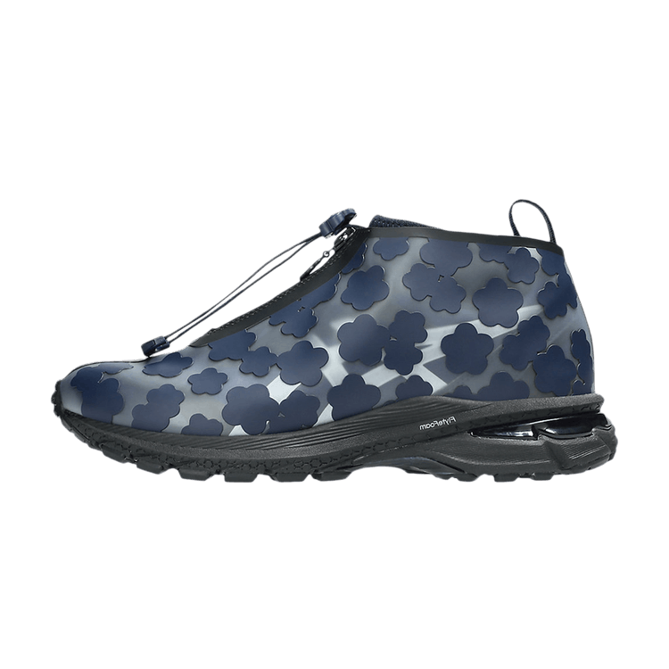 ASICS Gel-Terrain MT Cecilie Bahnsen Midnight zijaanzicht met blauwe bloemenprint op grijze basis en zwarte zool, detailfoto