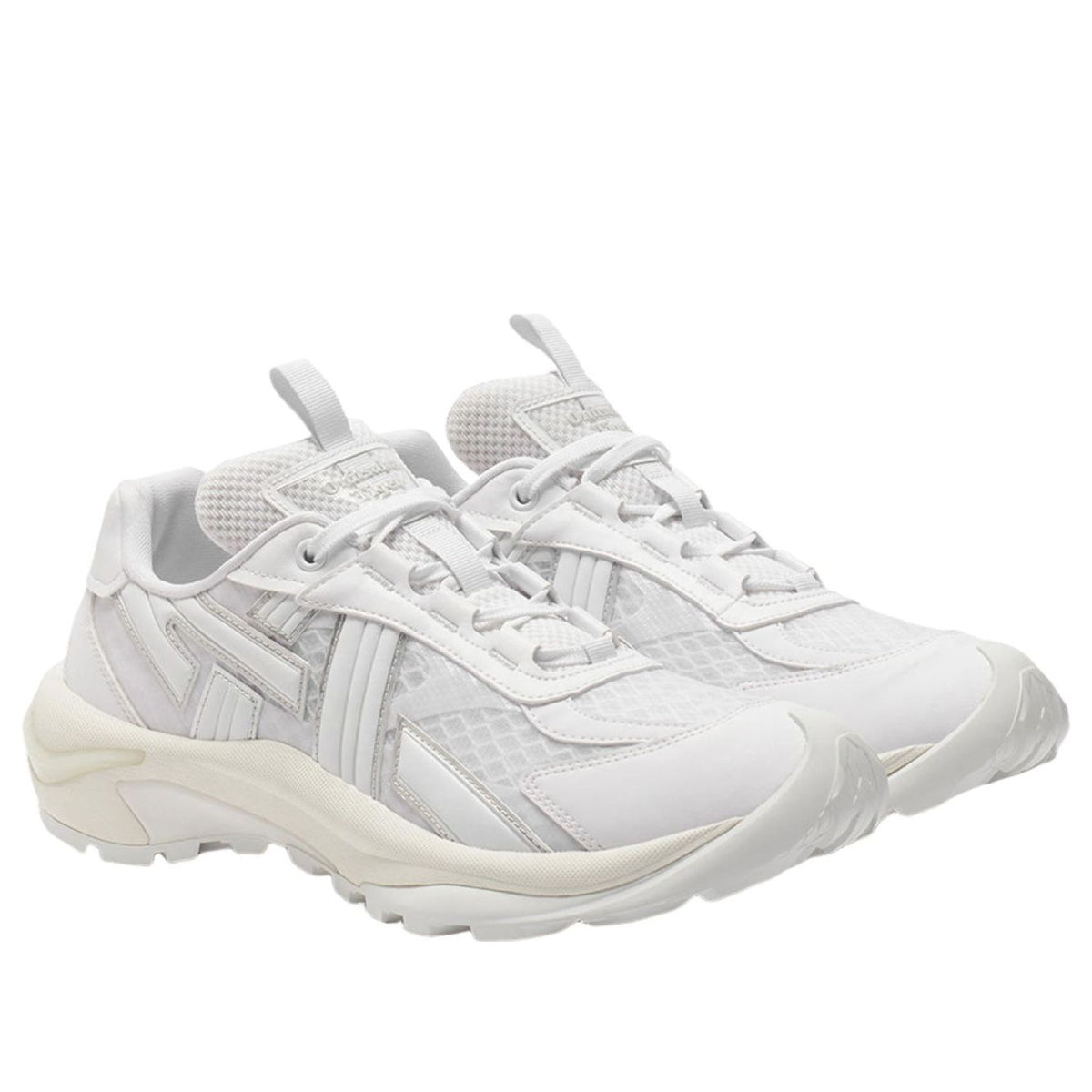 Onitsuka Tiger Tigtrail White, paar samen met veters, witte structuur en crème rubberzool