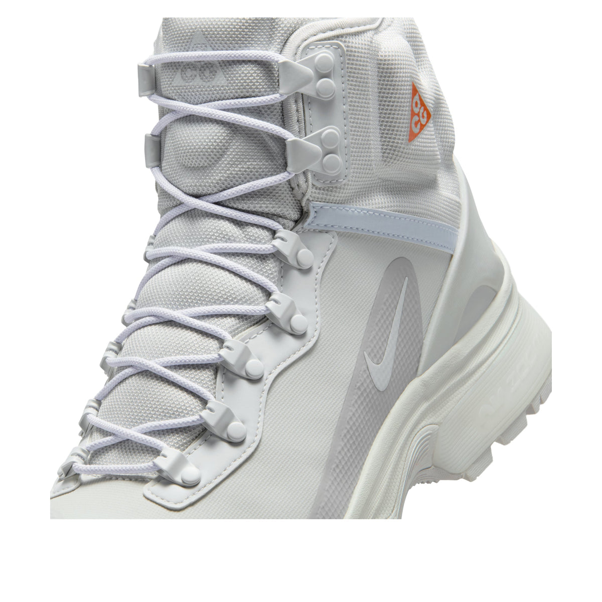 Nike ACG Air Zoom Gaiadome Gore-Tex Grey Fog Pure Platinum, detailfoto veters en bovenwerk met mesh