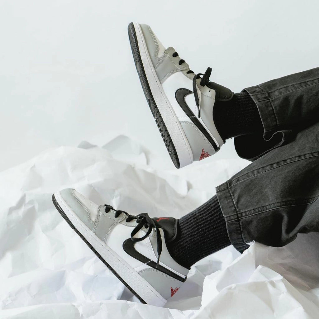 Air Jordan 1 Low Light Smoke Grey 553558-030 / 553560-030