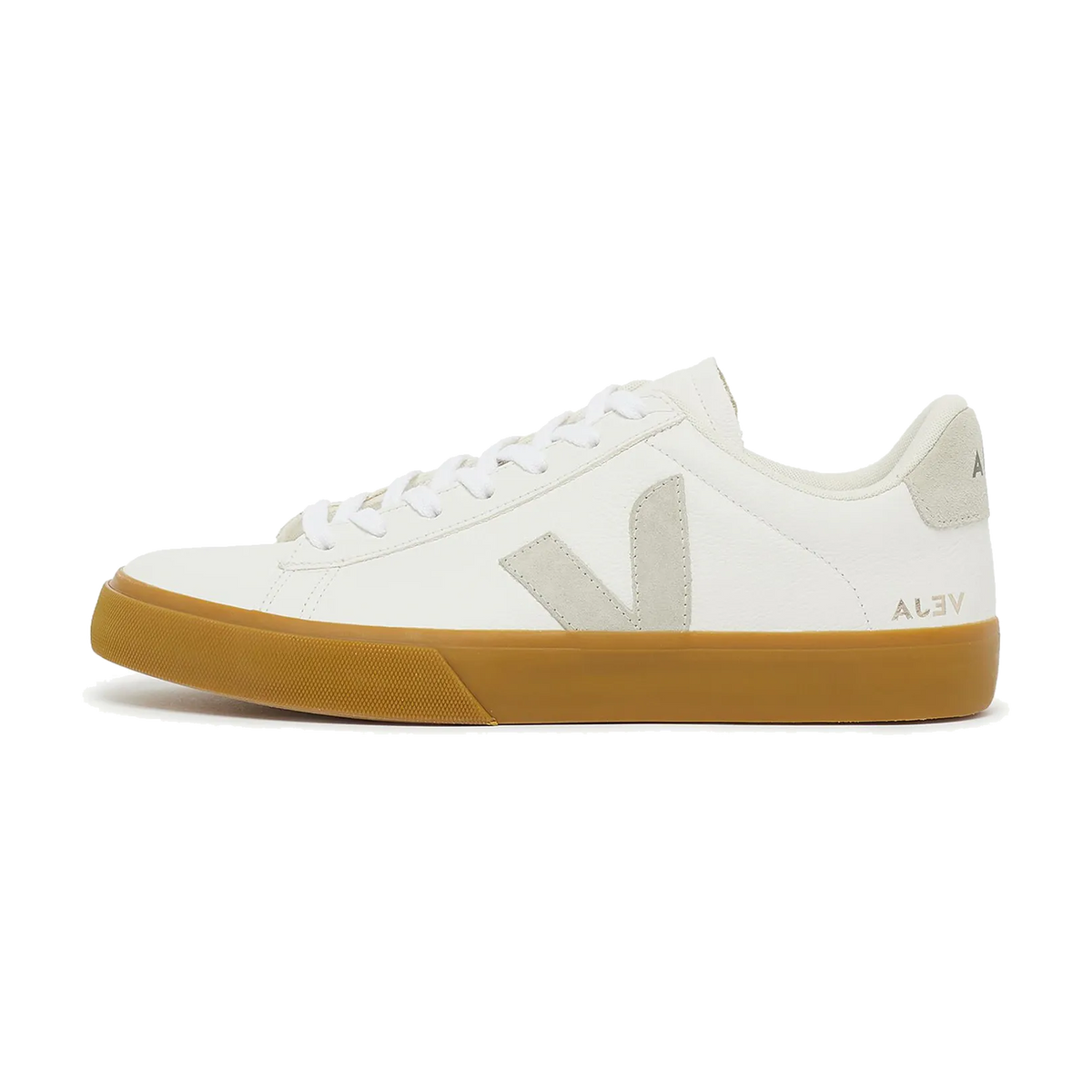 Veja Campo Low Extra White Natural Gum, zijaanzicht met wit canvas, beige V-logo en gummizool