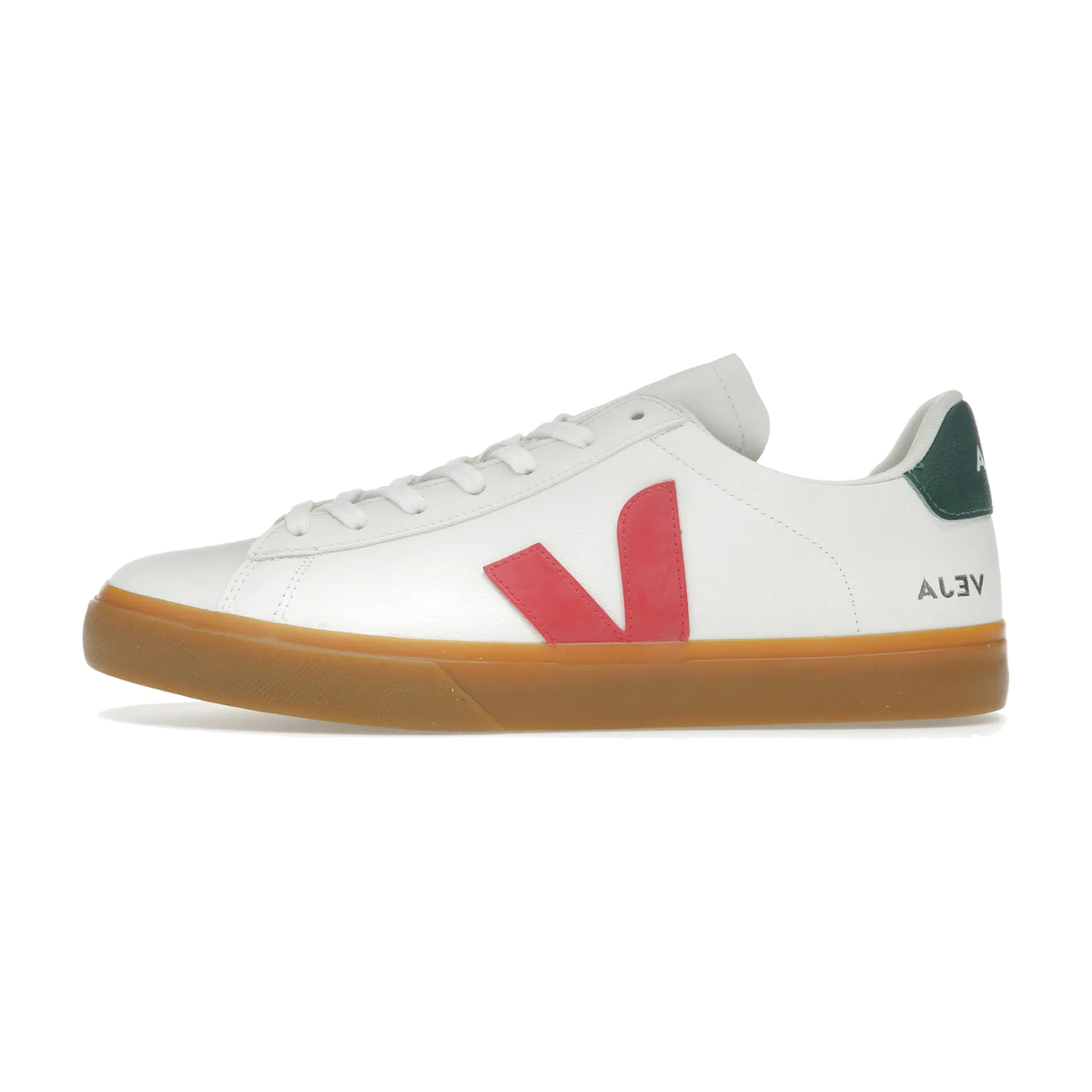 Veja Campo Chromefree Extra White Pekin, zijaanzicht met wit leer, rood V-logo en gummizool in naturel, groen hielhoedje