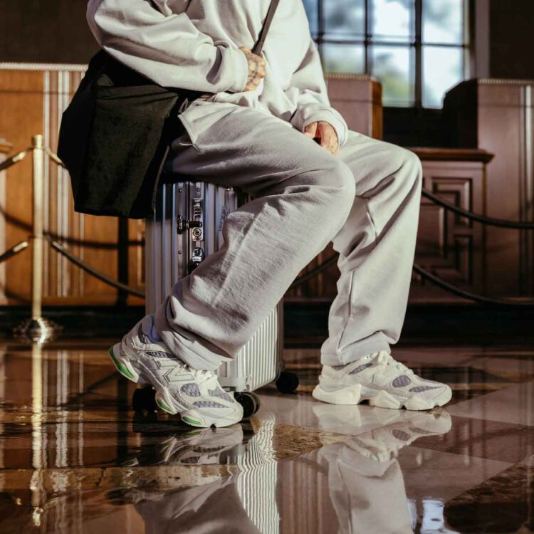 New Balance 9060 Bricks & Wood