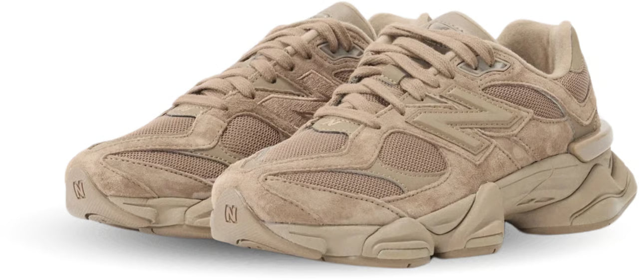 New Balance 9060
Chestnut

