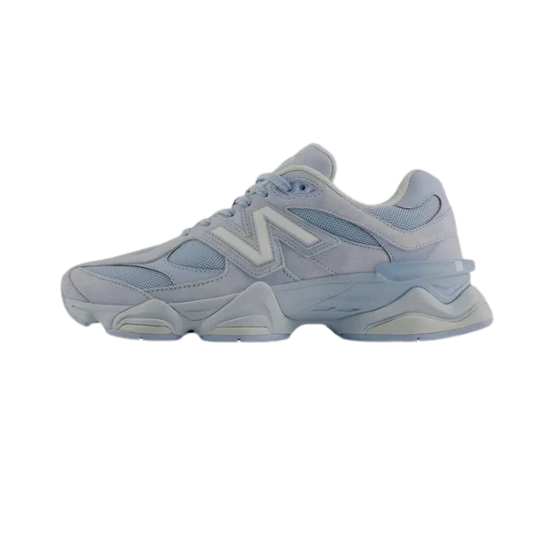 New Balance 9060
Sea Salt Oxford Blue