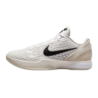 Nike Kobe 6 Protro Sail All-Star, zijaanzicht met witte gewatteerde upper en zwart Swoosh-logo