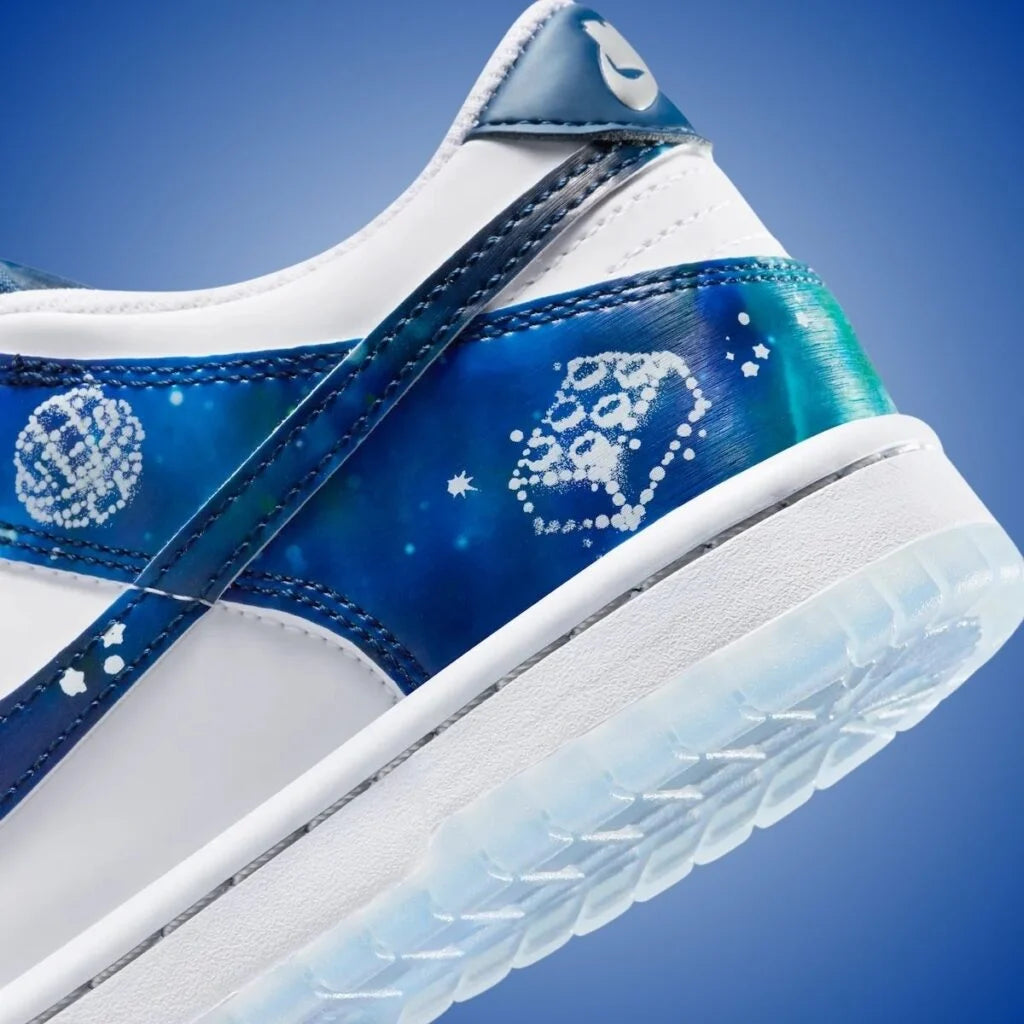 Nike Dunk Low
LEGO Galaxy (GS)