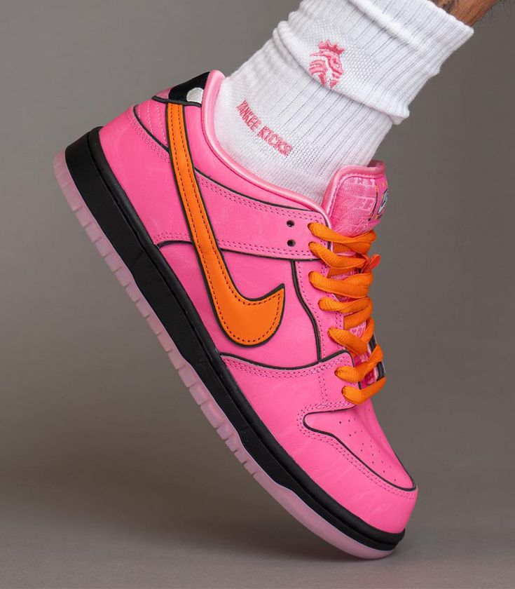 Nike SB Dunk Low The Powerpuff Girls Blossom